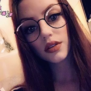 Meet your Posher, Alyson